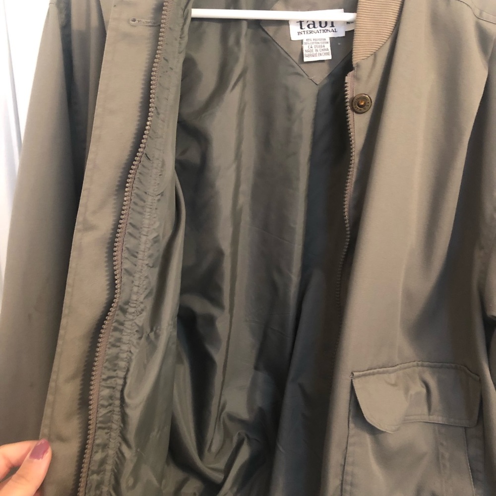 Bomber jacket! - Picture 2 of 4
